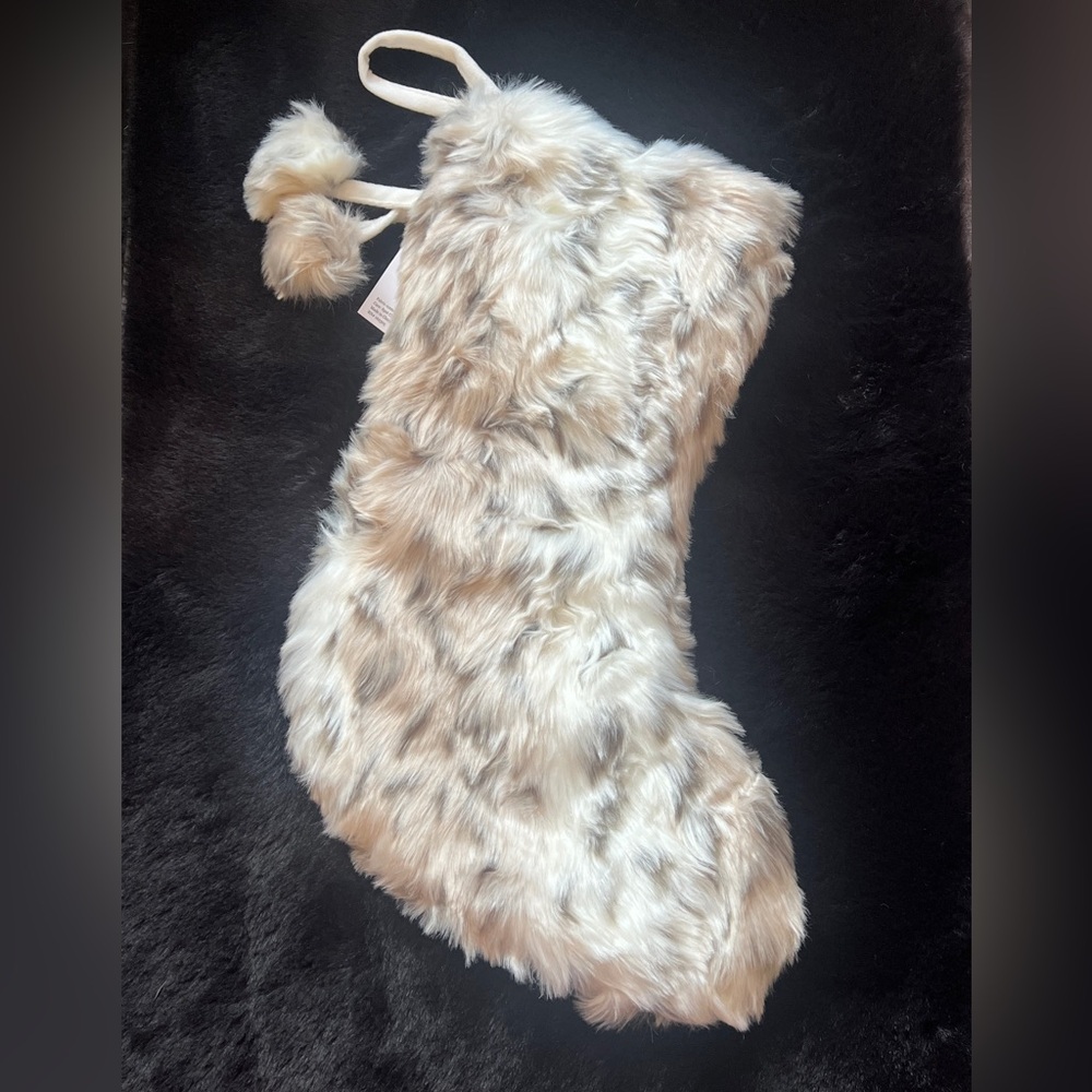 NWT NEW Pine Ridge home Faux Fur Snow Leopard Christmas Stocking 18"